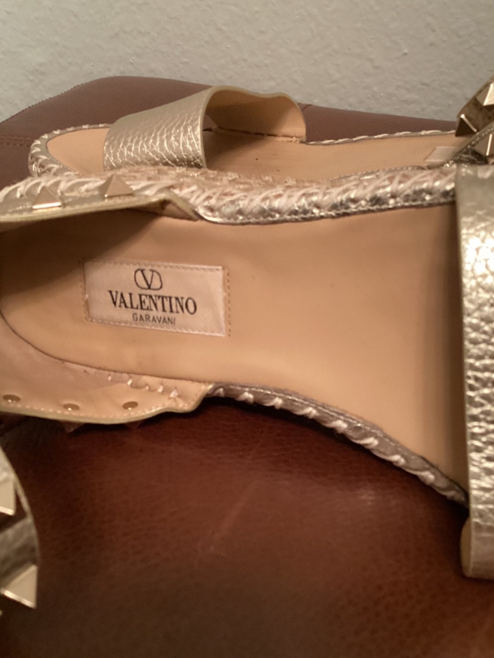 Valentino Garavani Rockstud Flatform Ankle-Strap Espadrille Sandals - Picture 8 of 9